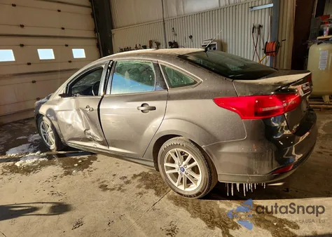 2017 Ford Focus Se z USA, uszkodzony, nr VIN 1FADP3F21HL317356